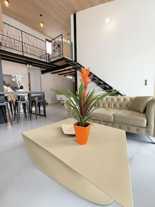 Вілла Industrial Luxury Nimes & Arles Бокер Екстер'єр фото
