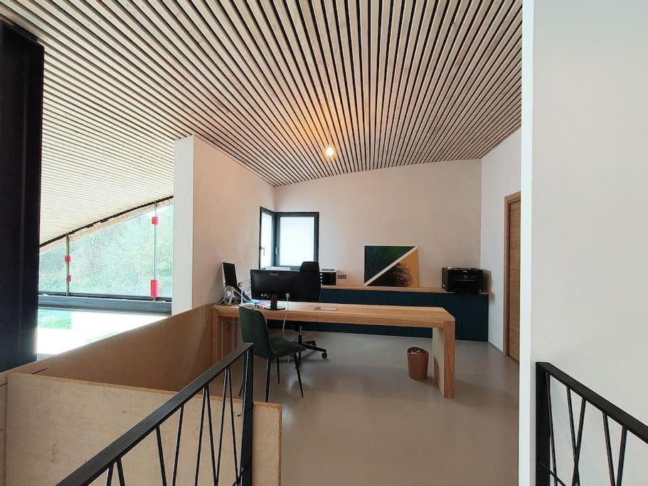 Вілла Industrial Luxury Nimes & Arles Бокер Екстер'єр фото