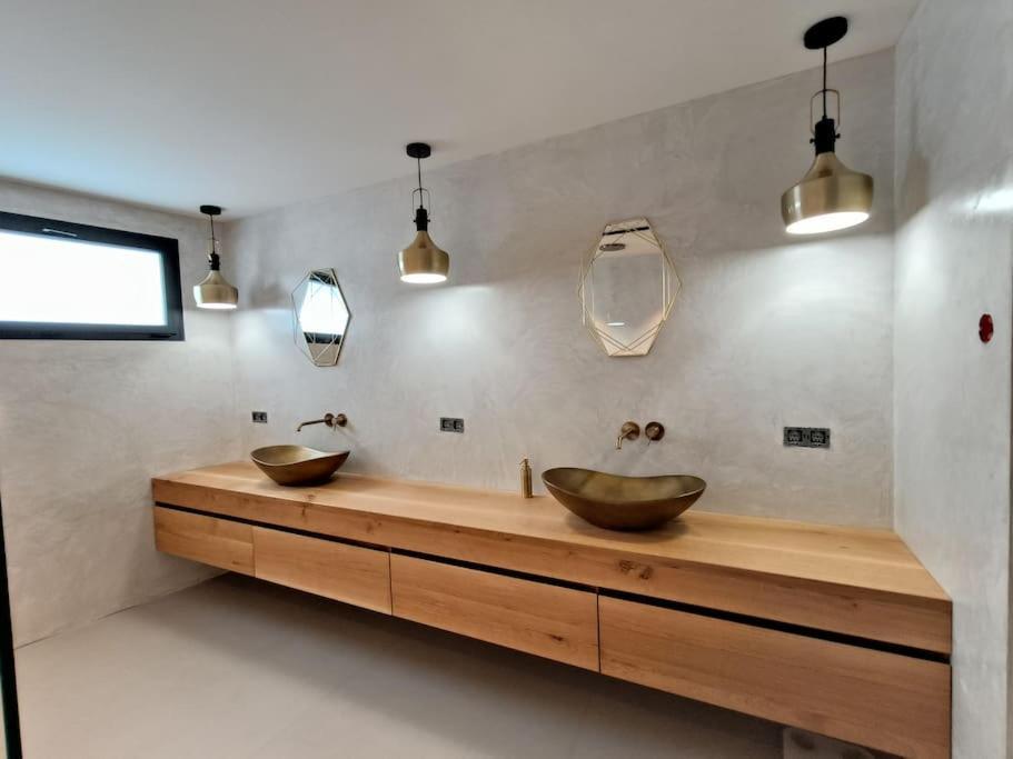 Вілла Industrial Luxury Nimes & Arles Бокер Екстер'єр фото