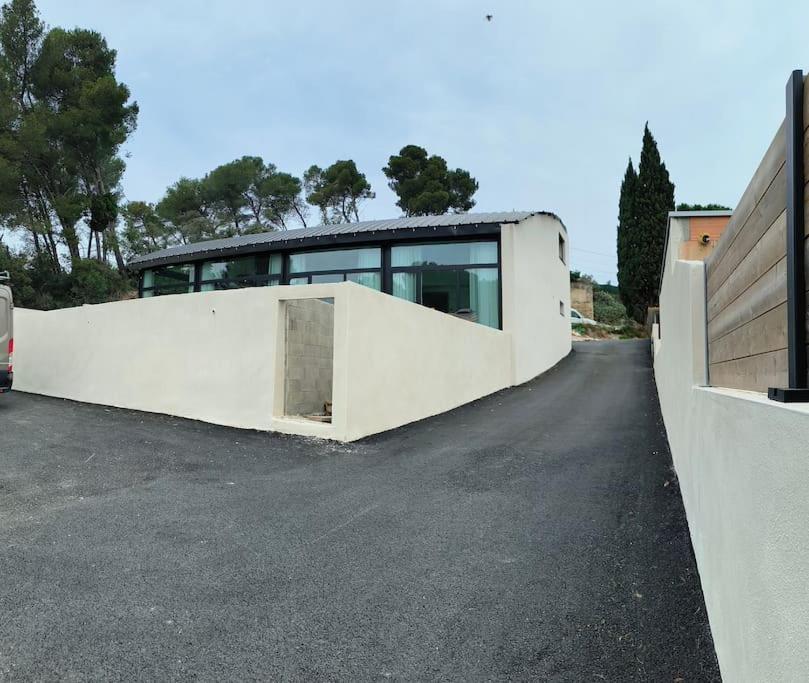 Вілла Industrial Luxury Nimes & Arles Бокер Екстер'єр фото